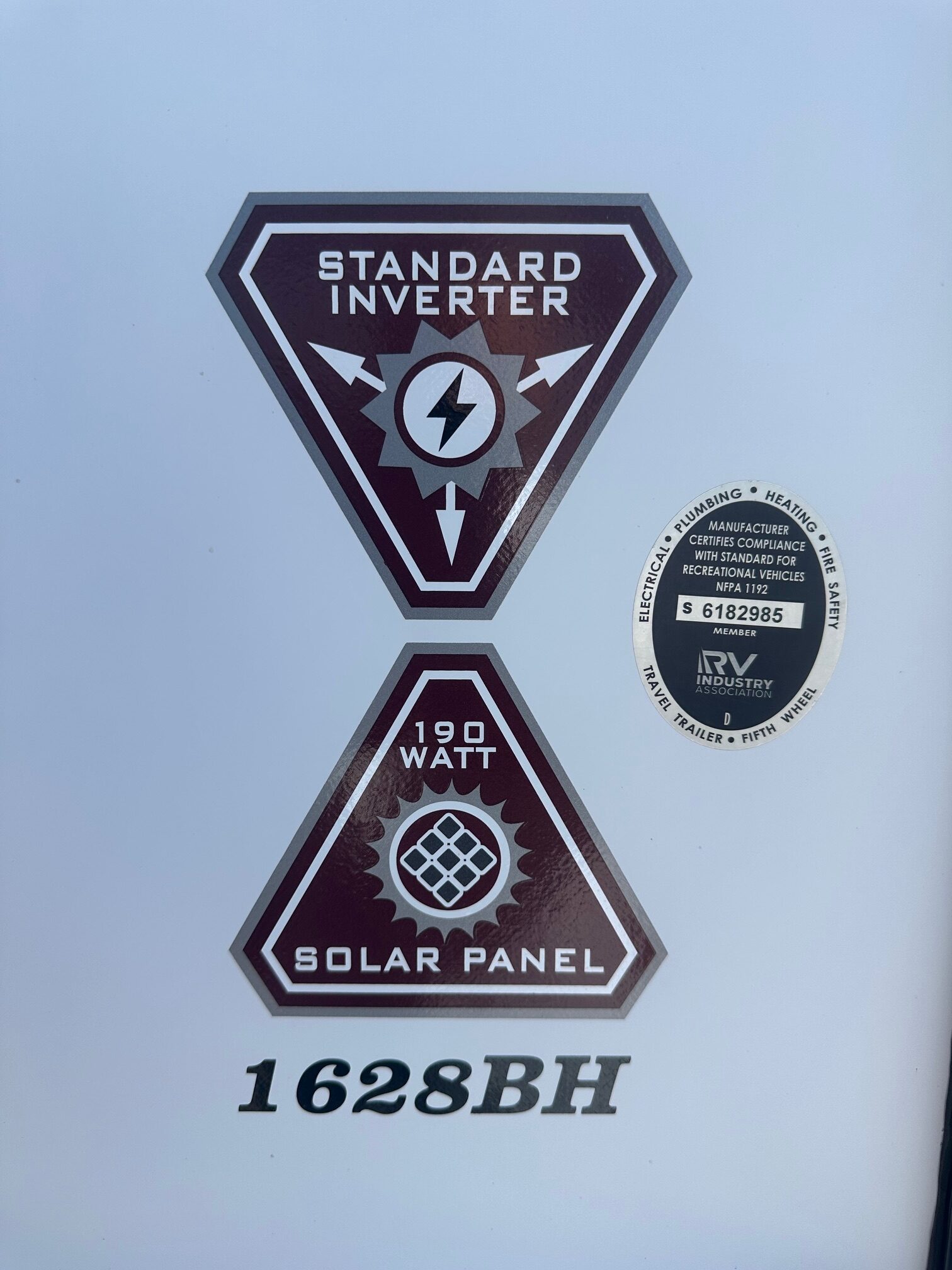 2021 Coleman by Dutchmen Rubicon 1628BH travel trailer – Excellent Condition!