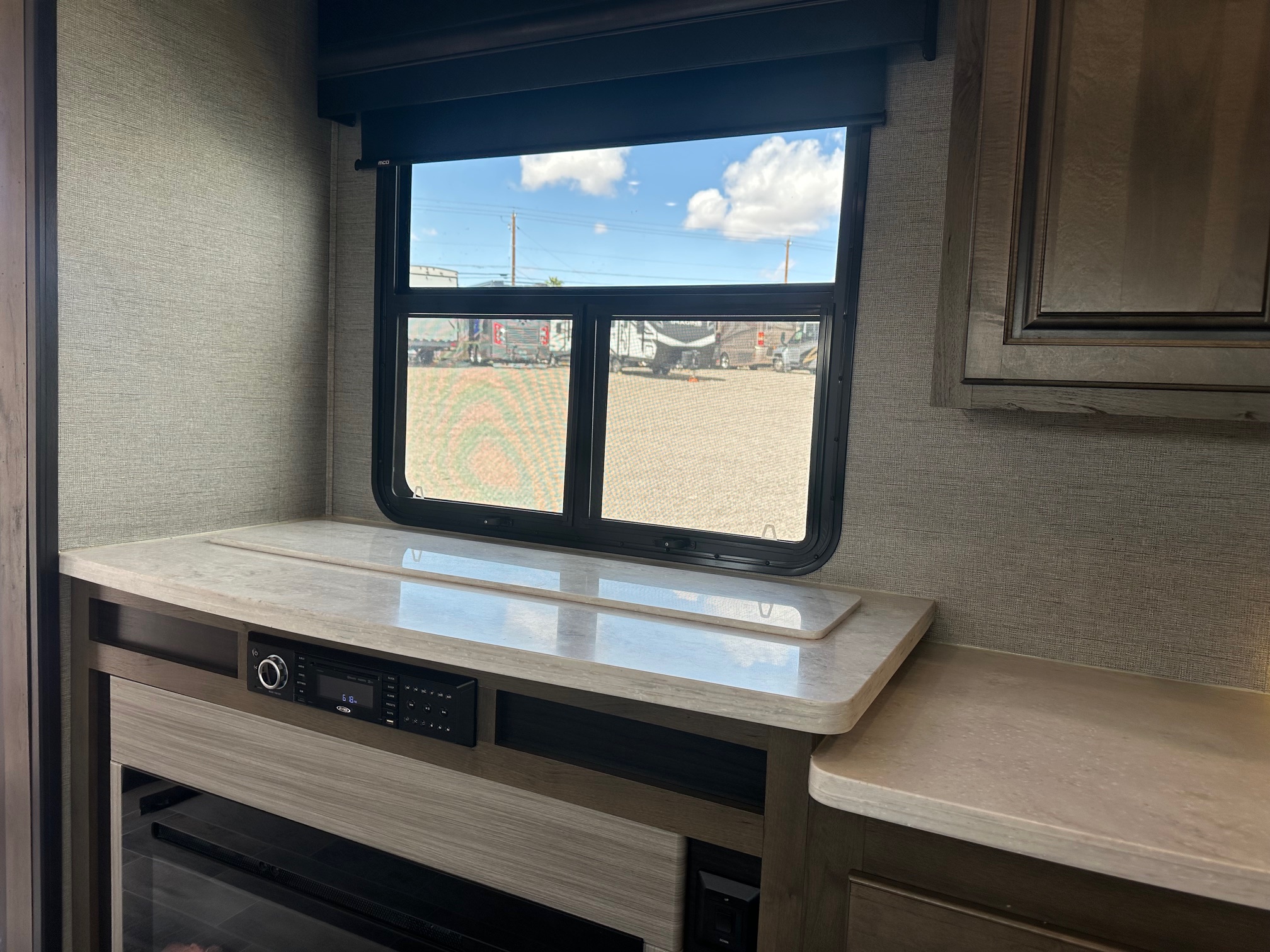 2019 Dutchmen Voltage 4185 toy hauler 5th wheel