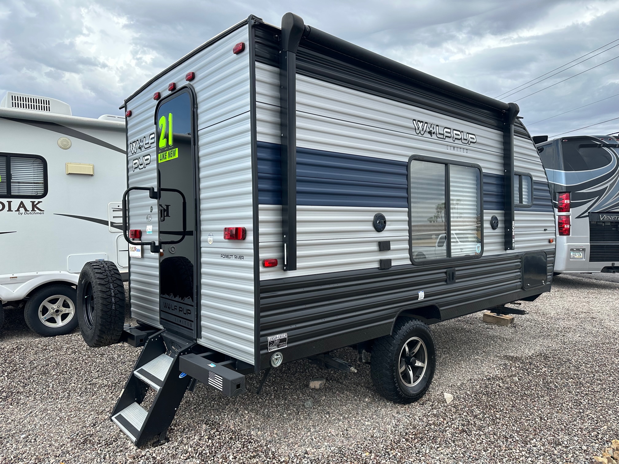 2021 Forest River Wolf Pup Limited 14CC travel trailer – Excellent condition!