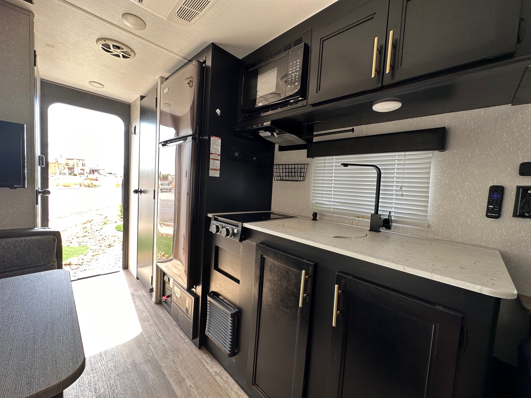 2021 Forest River Wolf Pup Limited 14CC travel trailer – Excellent condition!