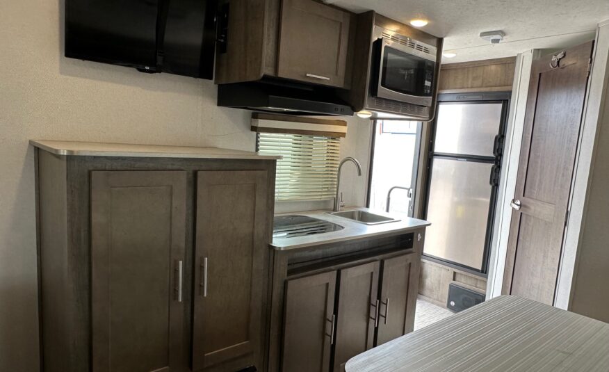 2018 Forest River No Boundaries NB19.5 travel trailer