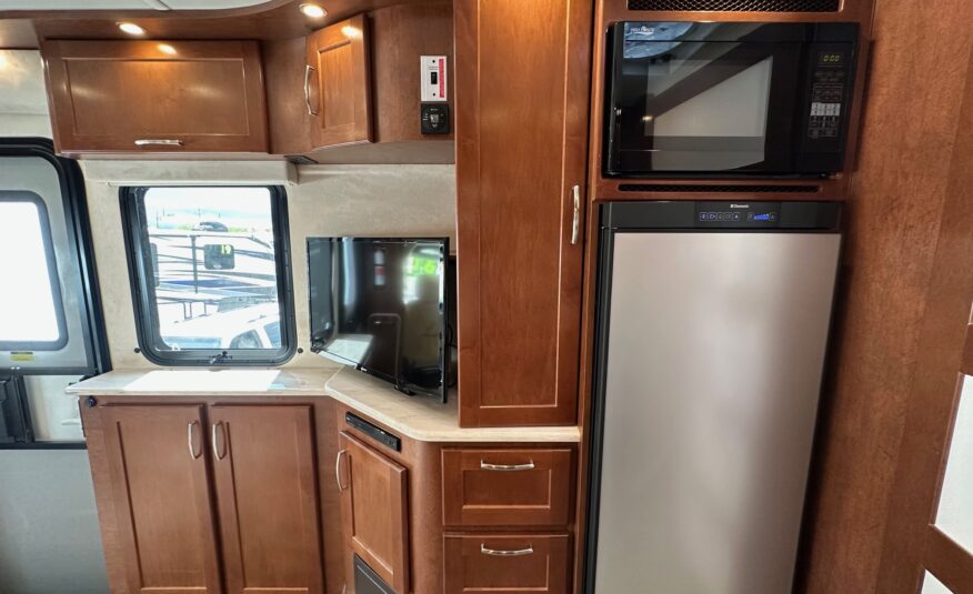 2016 Pleasure-way Plateau XL class C motorhome