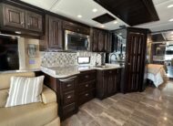 2017 Newmar Dutchstar 4018 Class A Diesel Pusher Motorhome – 1 1/2 bathrooms!