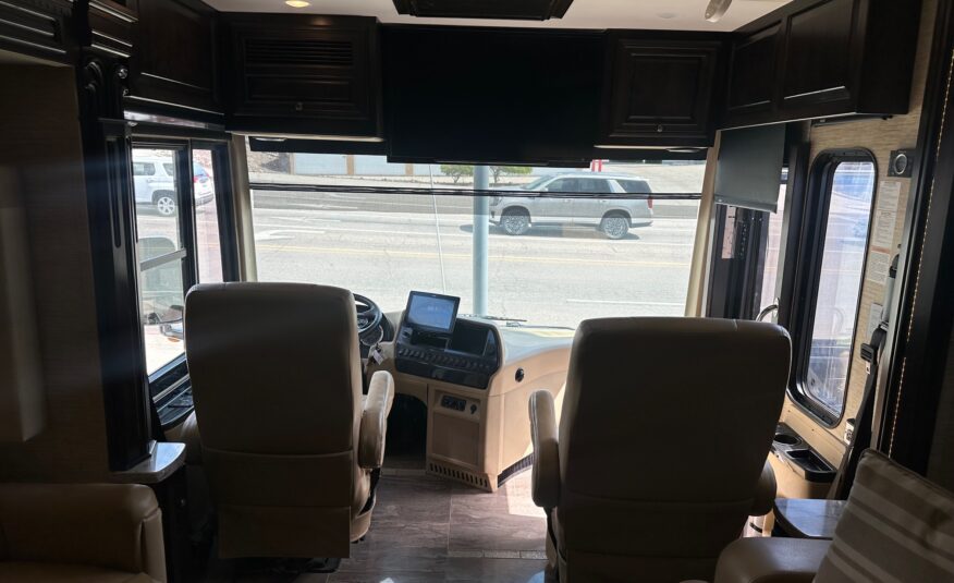2017 Newmar Dutchstar 4018 Class A Diesel Pusher Motorhome – 1 1/2 bathrooms!
