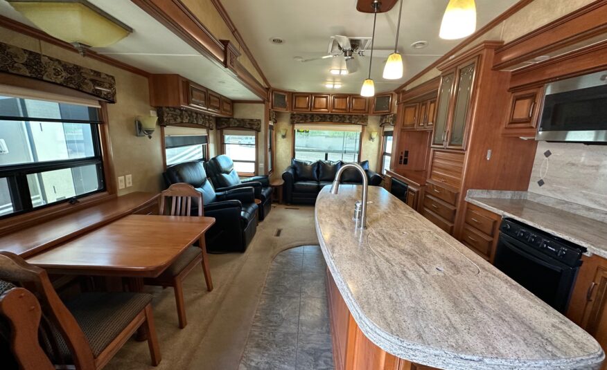 2013 DRV Mobile Suites 38RSSB3 Exclusive Resort Edition 5th wheel