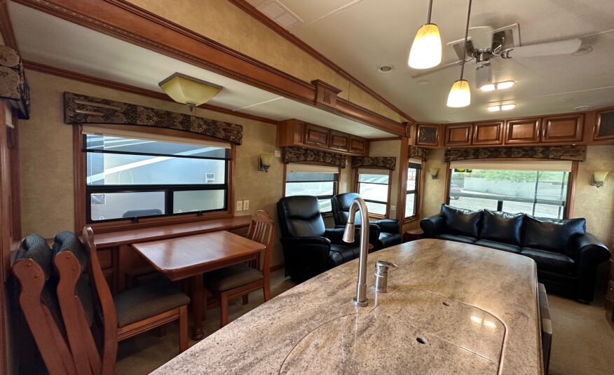 2013 DRV Mobile Suites 38RSSB3 Exclusive Resort Edition 5th wheel