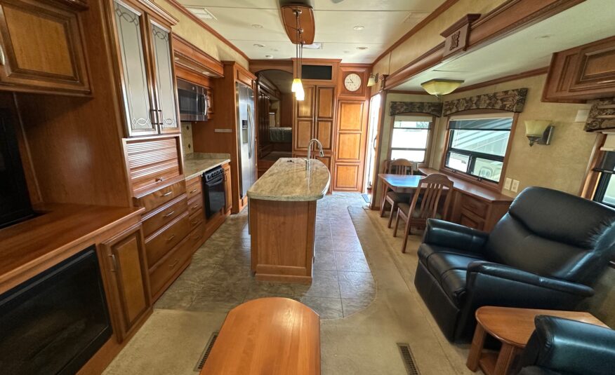 2013 DRV Mobile Suites 38RSSB3 Exclusive Resort Edition 5th wheel