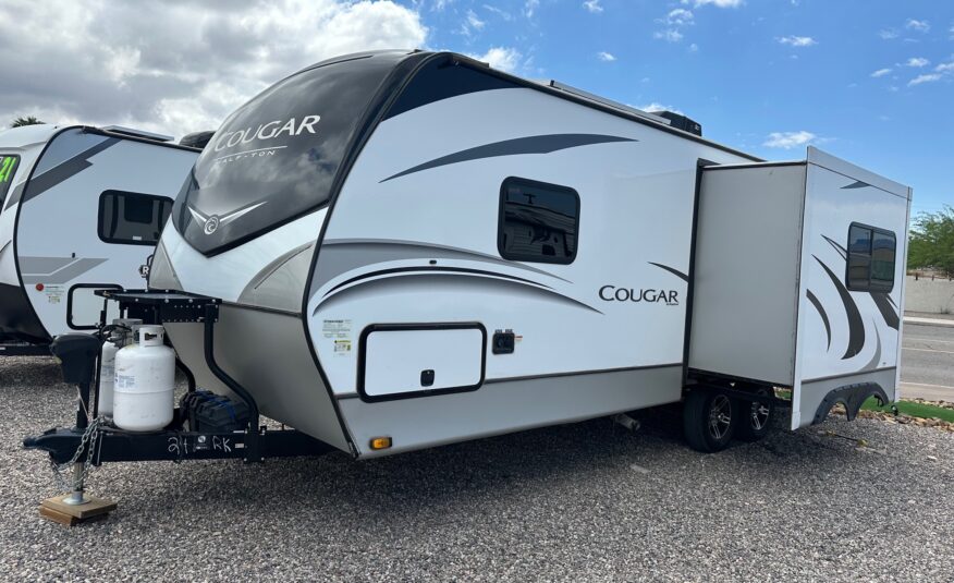 2021 Keystone Cougar 24SABWE travel trailer with solar!