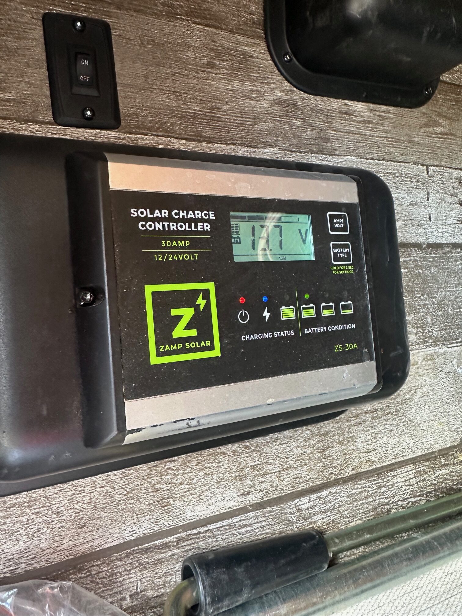 2021 Keystone Cougar 24SABWE travel trailer with solar!