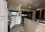 2021 Keystone Cougar 24SABWE travel trailer with solar!