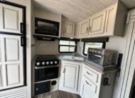 2021 Keystone Cougar 24SABWE travel trailer with solar!