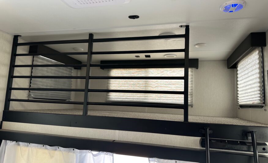 2024 Cherokee by Forest River Timberwolf 16ML Mini loft travel trailer – Like New!