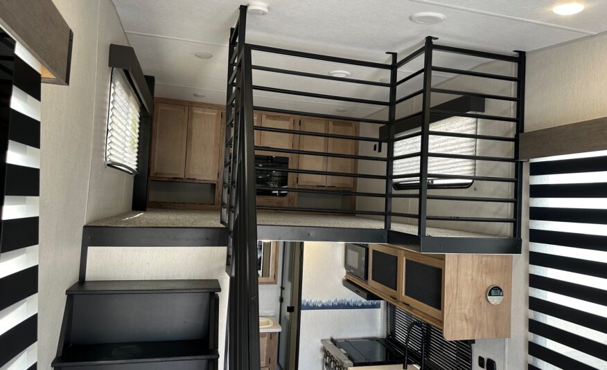 2024 Cherokee by Forest River Timberwolf 16ML Mini loft travel trailer – Like New!