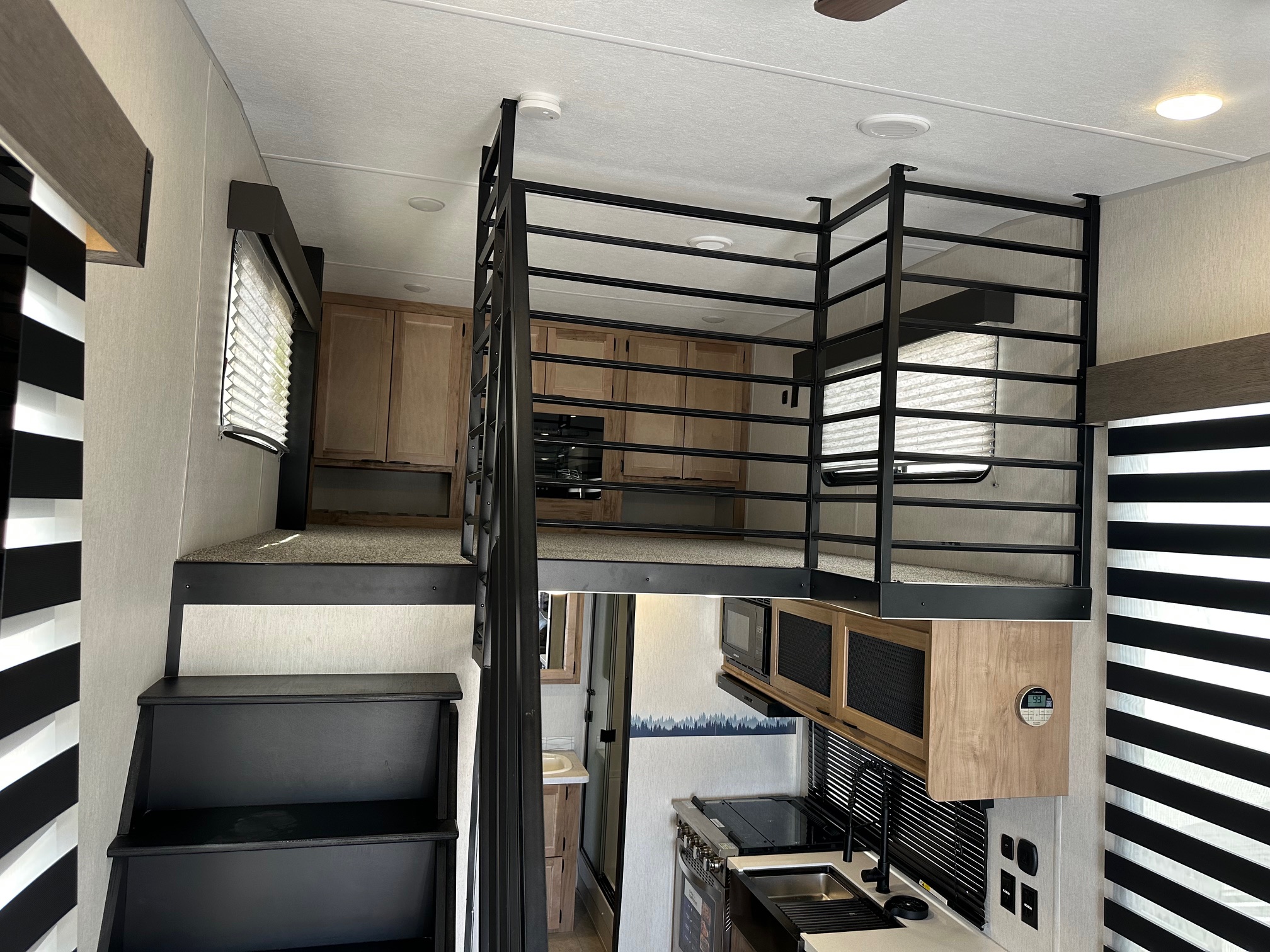 2024 Cherokee by Forest River Timberwolf 16ML Mini loft travel trailer – Like New! ON SALE NOW!