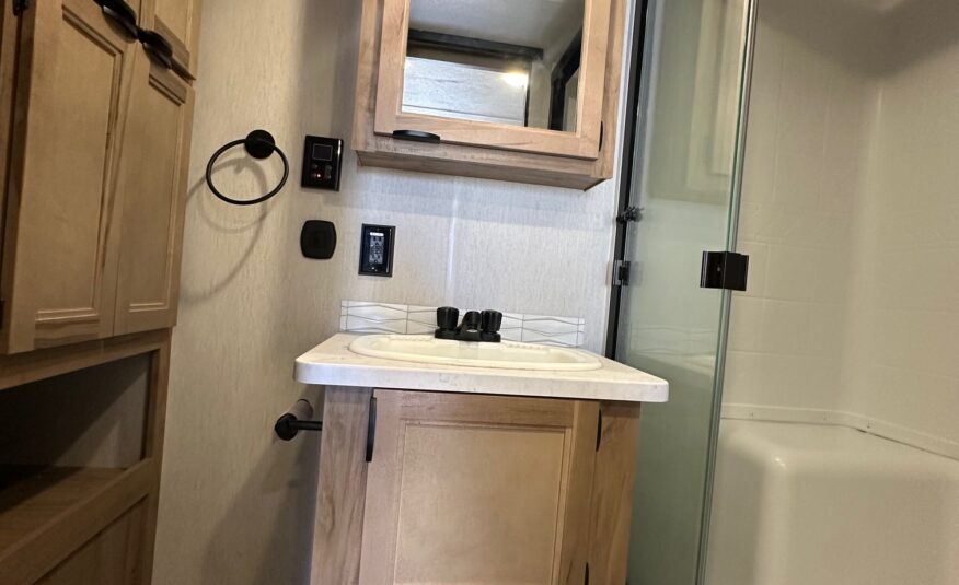 2024 Cherokee by Forest River Timberwolf 16ML Mini loft travel trailer – Like New!