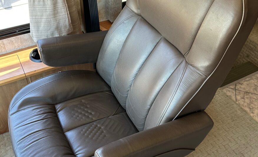 2009 Winnebago Itasca Latitude 39W Class A diesel pusher
