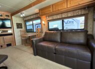 2009 Winnebago Itasca Latitude 39W Class A diesel pusher