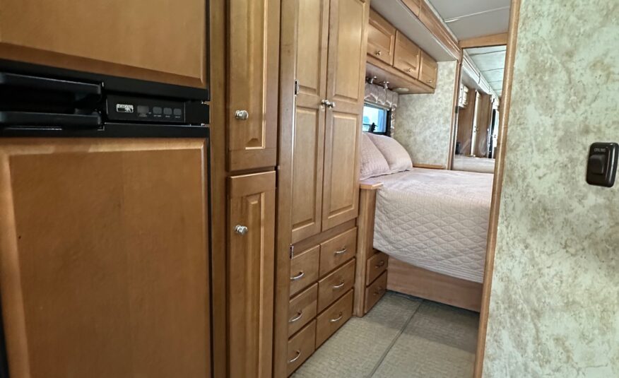 2009 Winnebago Itasca Latitude 39W Class A diesel pusher