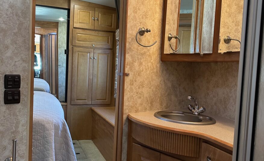 2009 Winnebago Itasca Latitude 39W Class A diesel pusher