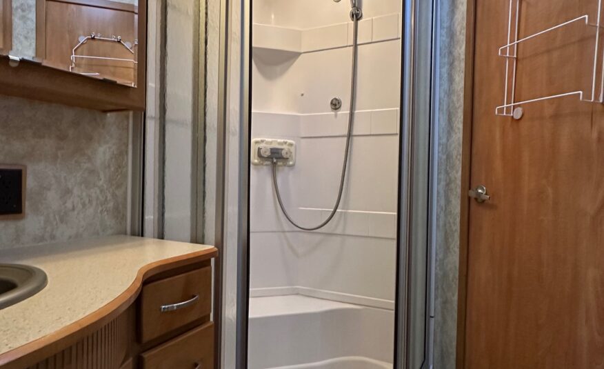 2009 Winnebago Itasca Latitude 39W Class A diesel pusher