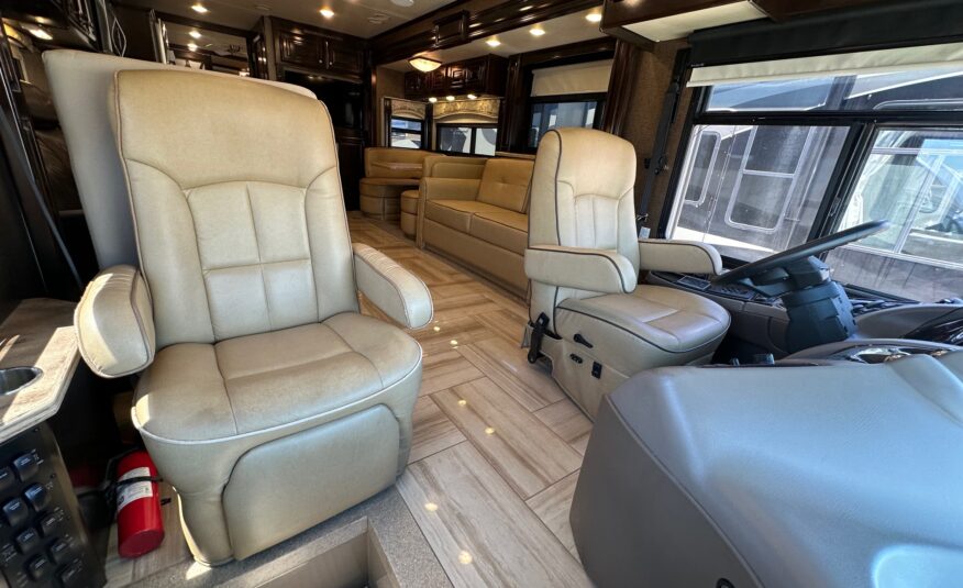 2015 Thor Tuscany 40DX Class A Diesel Pusher Motorhome – 1 1/2 bathrooms 