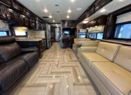 2015 Thor Tuscany 40DX Class A Diesel Pusher Motorhome – 1 1/2 bathrooms 