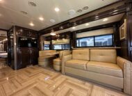 2015 Thor Tuscany 40DX Class A Diesel Pusher Motorhome – 1 1/2 bathrooms 