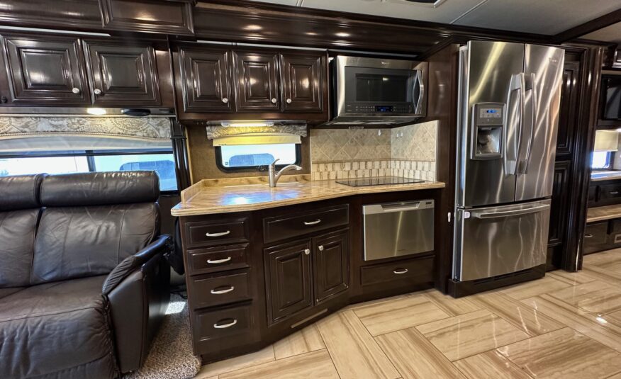 2015 Thor Tuscany 40DX Class A Diesel Pusher Motorhome – 1 1/2 bathrooms 