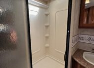 2011 Northwood Arctic Fox Silver Fox Edition 29L travel trailer – Extra Clean!