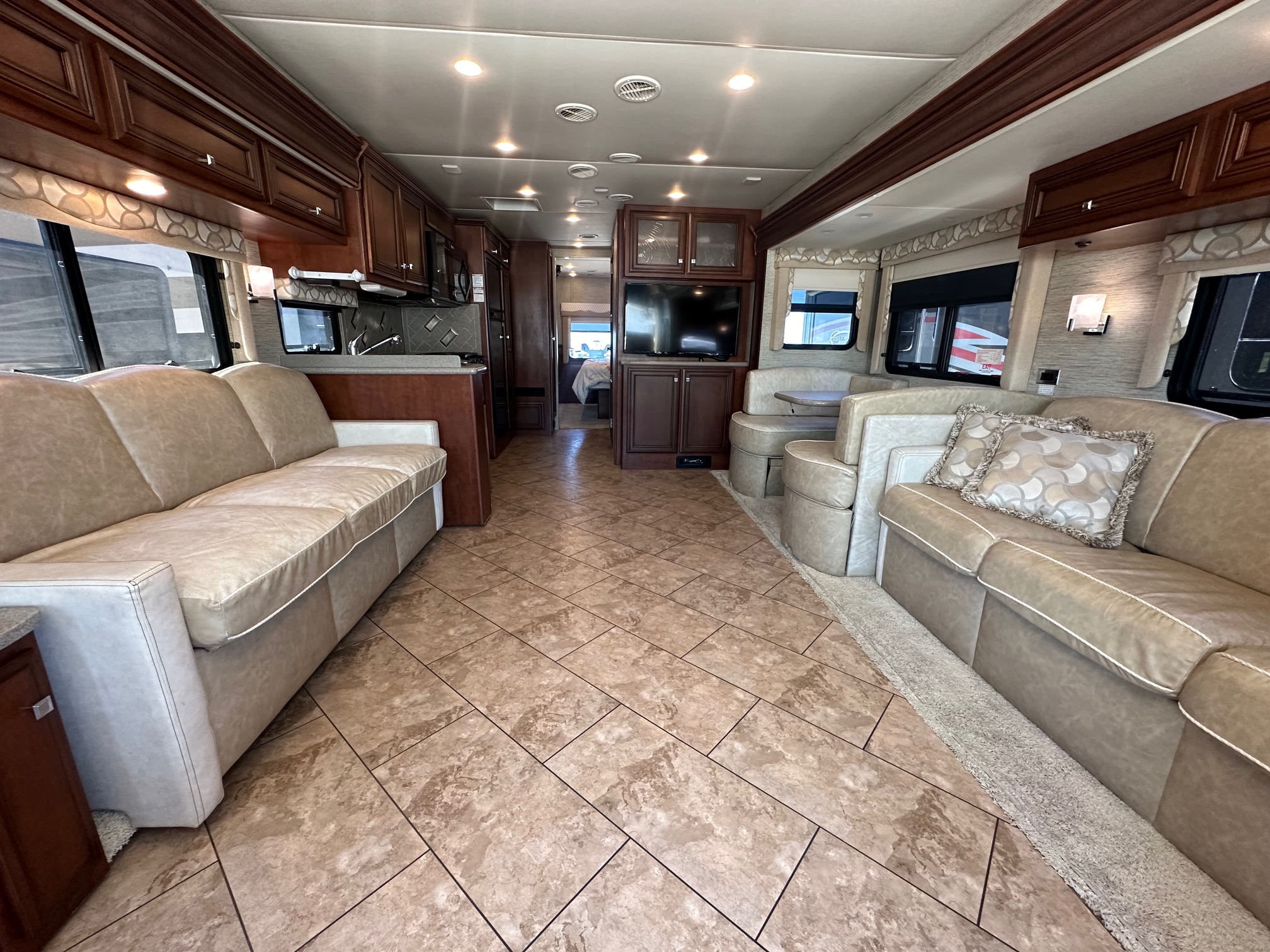 2016 Newmar Baystar 3518 Class A Gas Motorhome