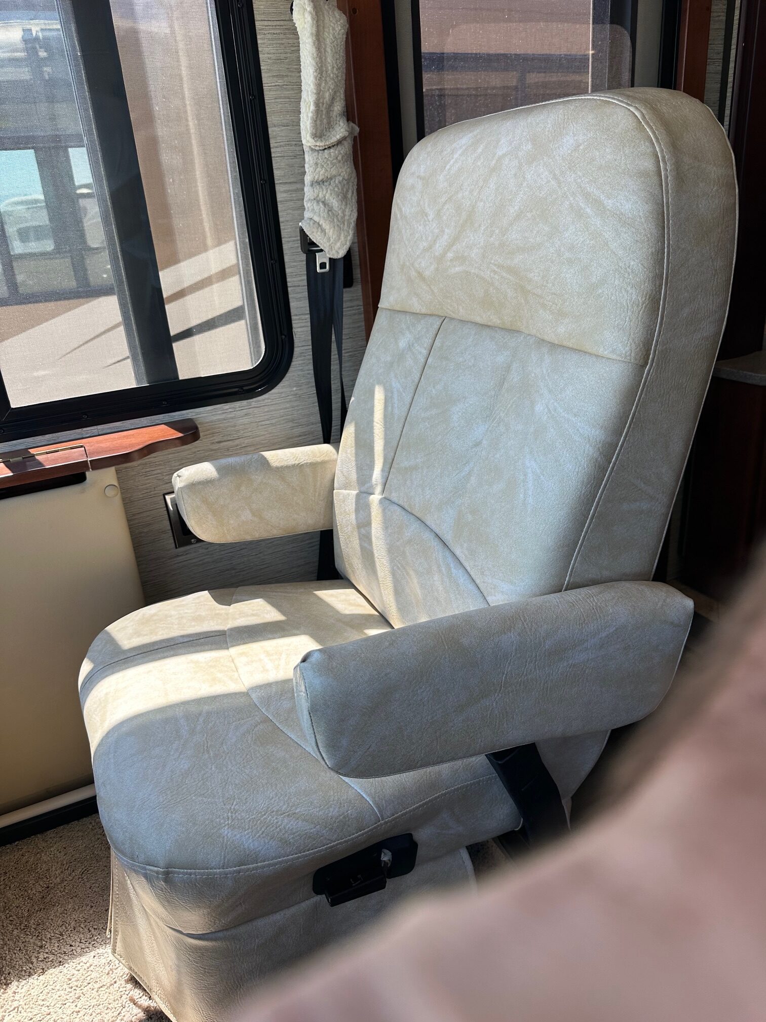 2016 Newmar Baystar 3518 Class A Gas Motorhome