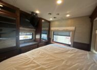 2016 Newmar Baystar 3518 Class A Gas Motorhome