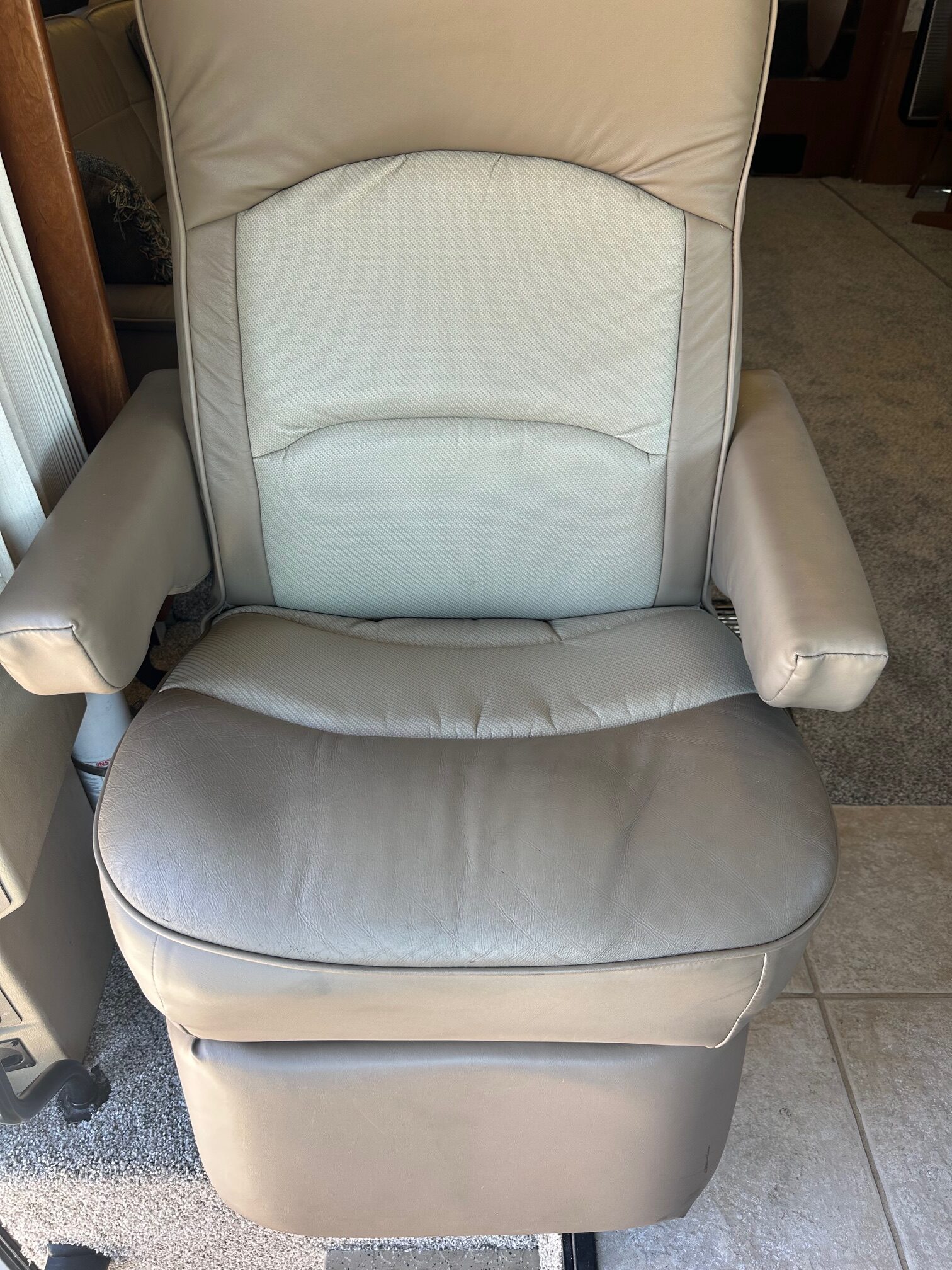 2006 Winnebago Vectra 40KD Class A Diesel Pusher Motorhome 