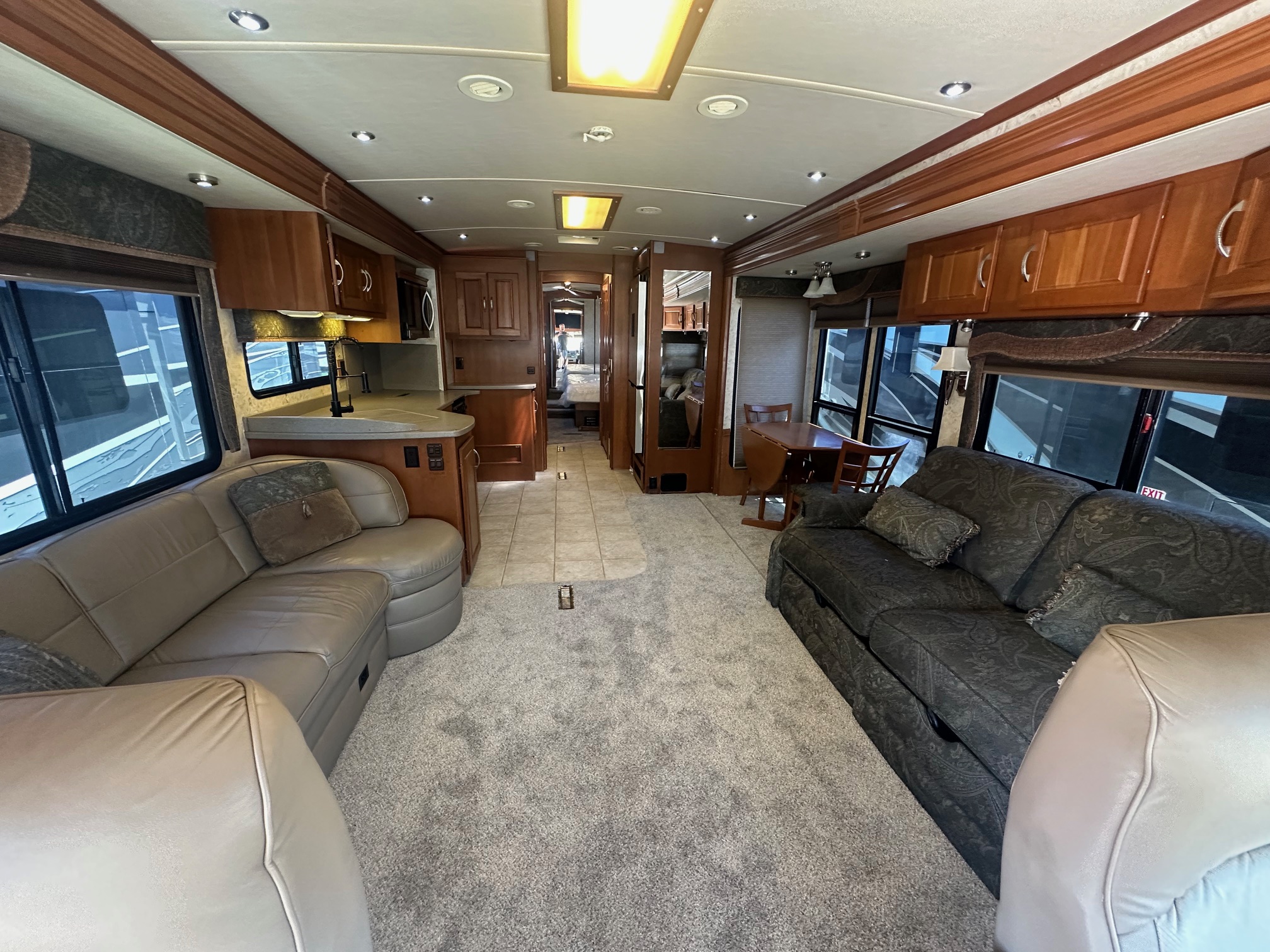 2006 Winnebago Vectra 40KD Class A Diesel Pusher Motorhome 