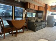 2006 Winnebago Vectra 40KD Class A Diesel Pusher Motorhome 