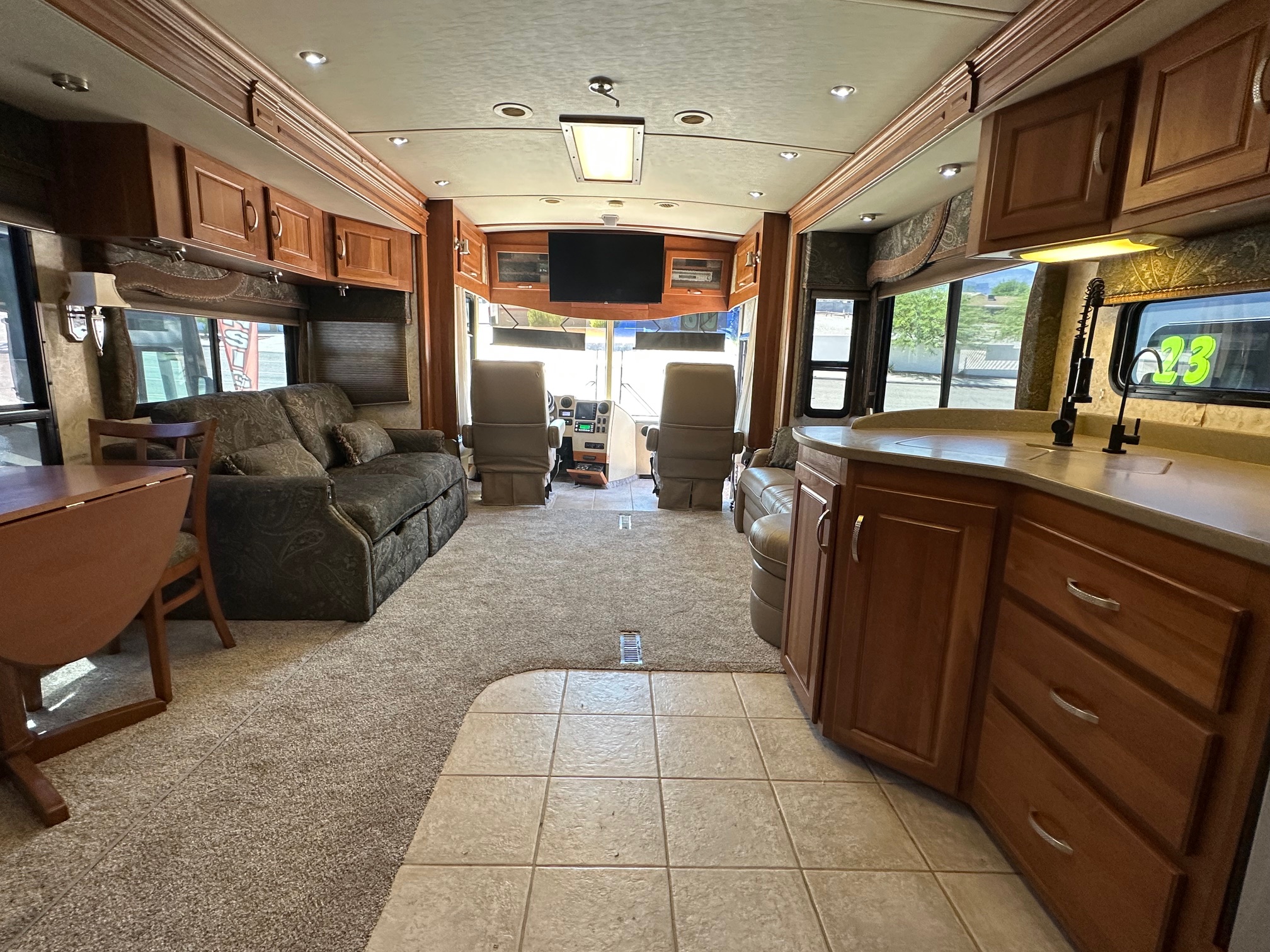 2006 Winnebago Vectra 40KD Class A Diesel Pusher Motorhome 