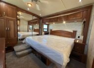 2006 Winnebago Vectra 40KD Class A Diesel Pusher Motorhome 