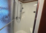 2006 Winnebago Vectra 40KD Class A Diesel Pusher Motorhome 