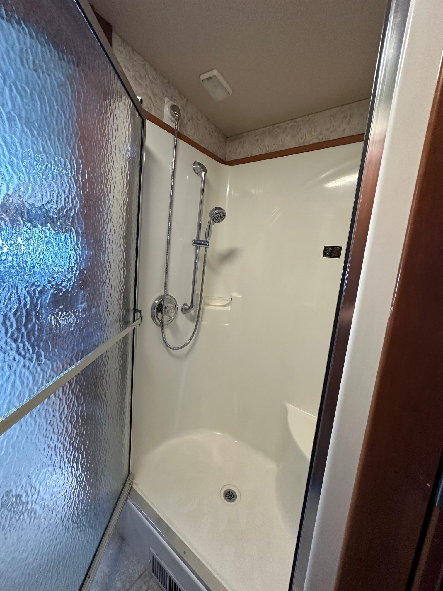 2006 Winnebago Vectra 40KD Class A Diesel Pusher Motorhome 