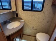 2006 Winnebago Vectra 40KD Class A Diesel Pusher Motorhome 
