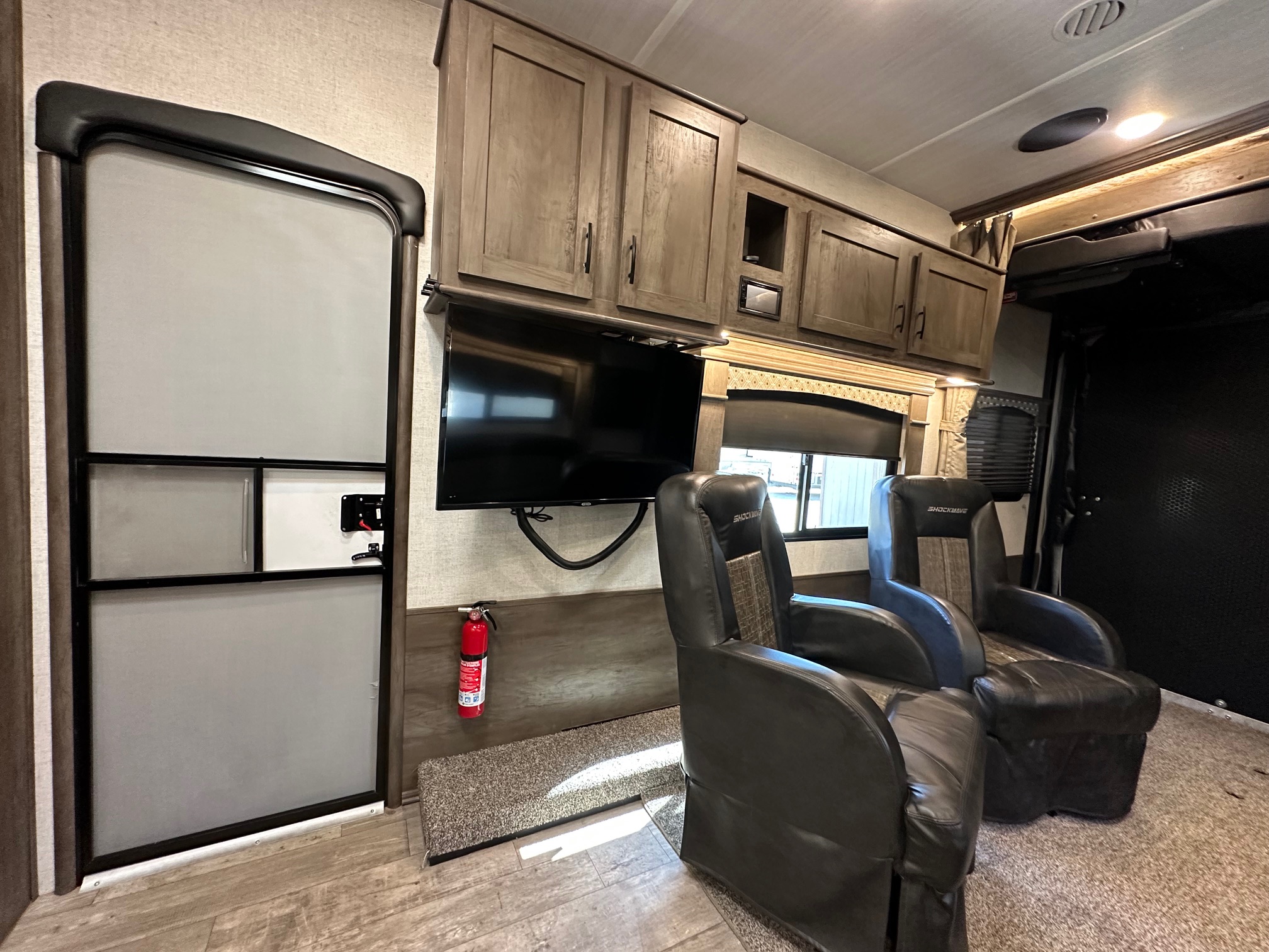 2021 Forest River Shockwave 25RQG-MX toy hauler 
