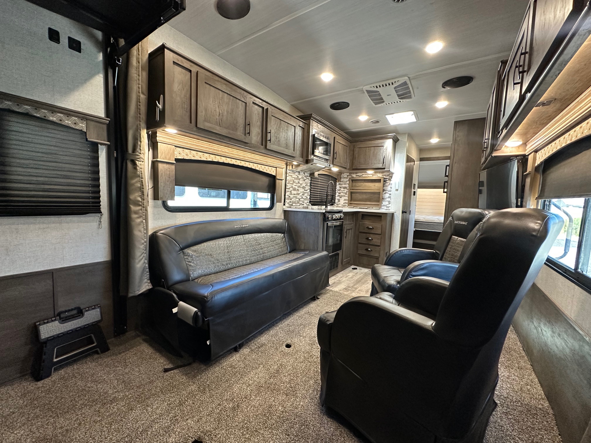 2021 Forest River Shockwave 25RQG-MX toy hauler 