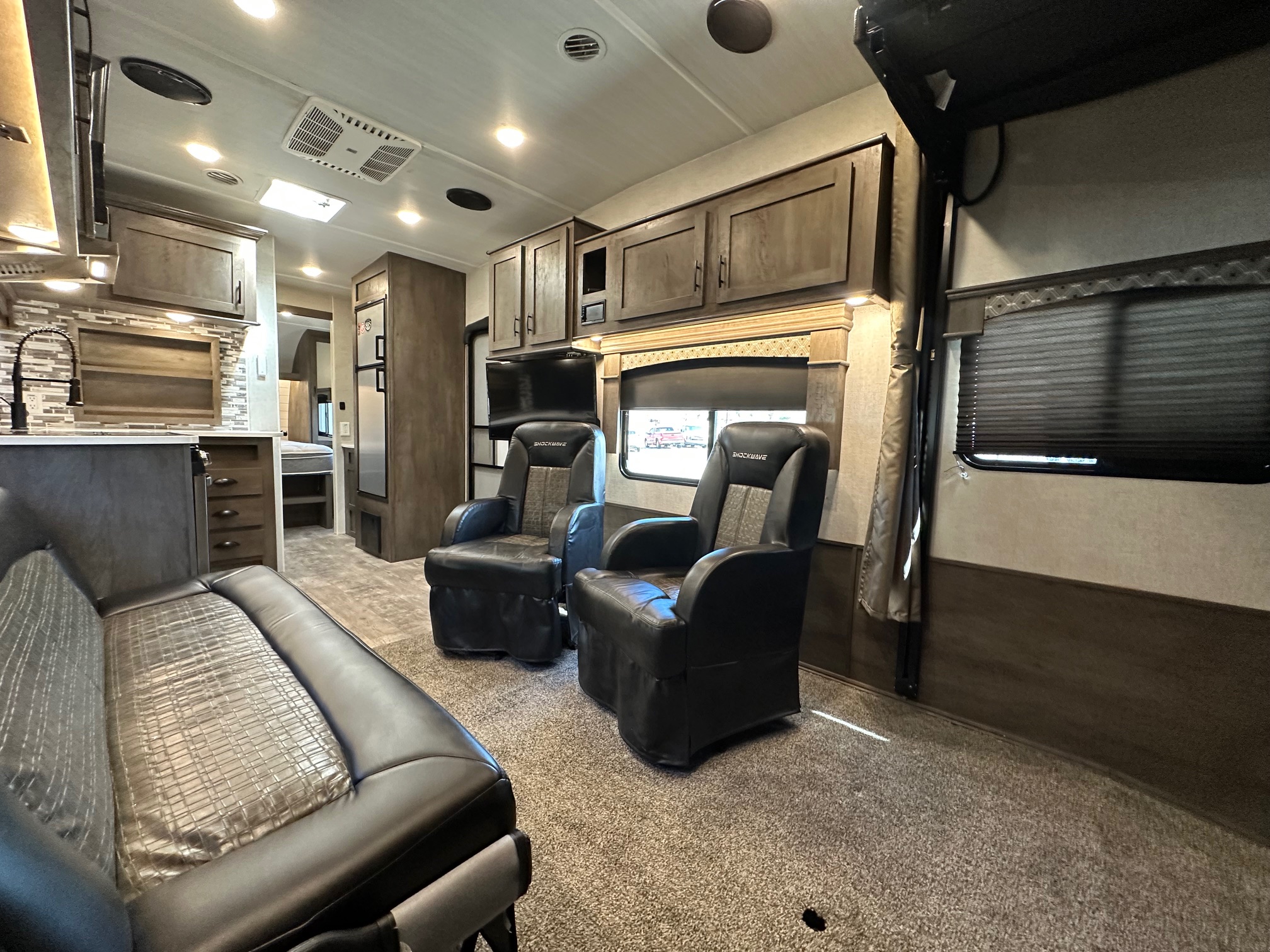 2021 Forest River Shockwave 25RQG-MX toy hauler 