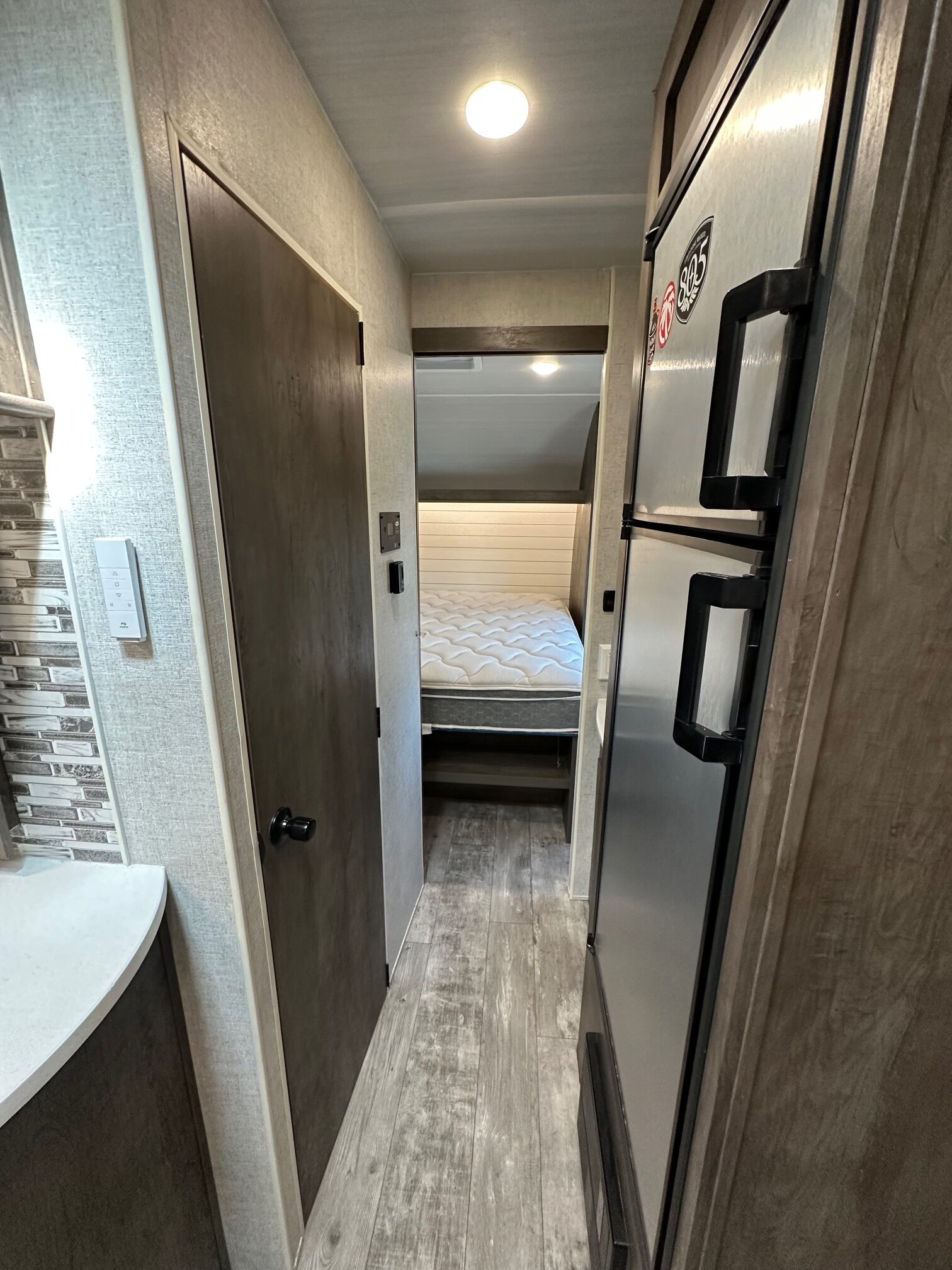 2021 Forest River Shockwave 25RQG-MX toy hauler 