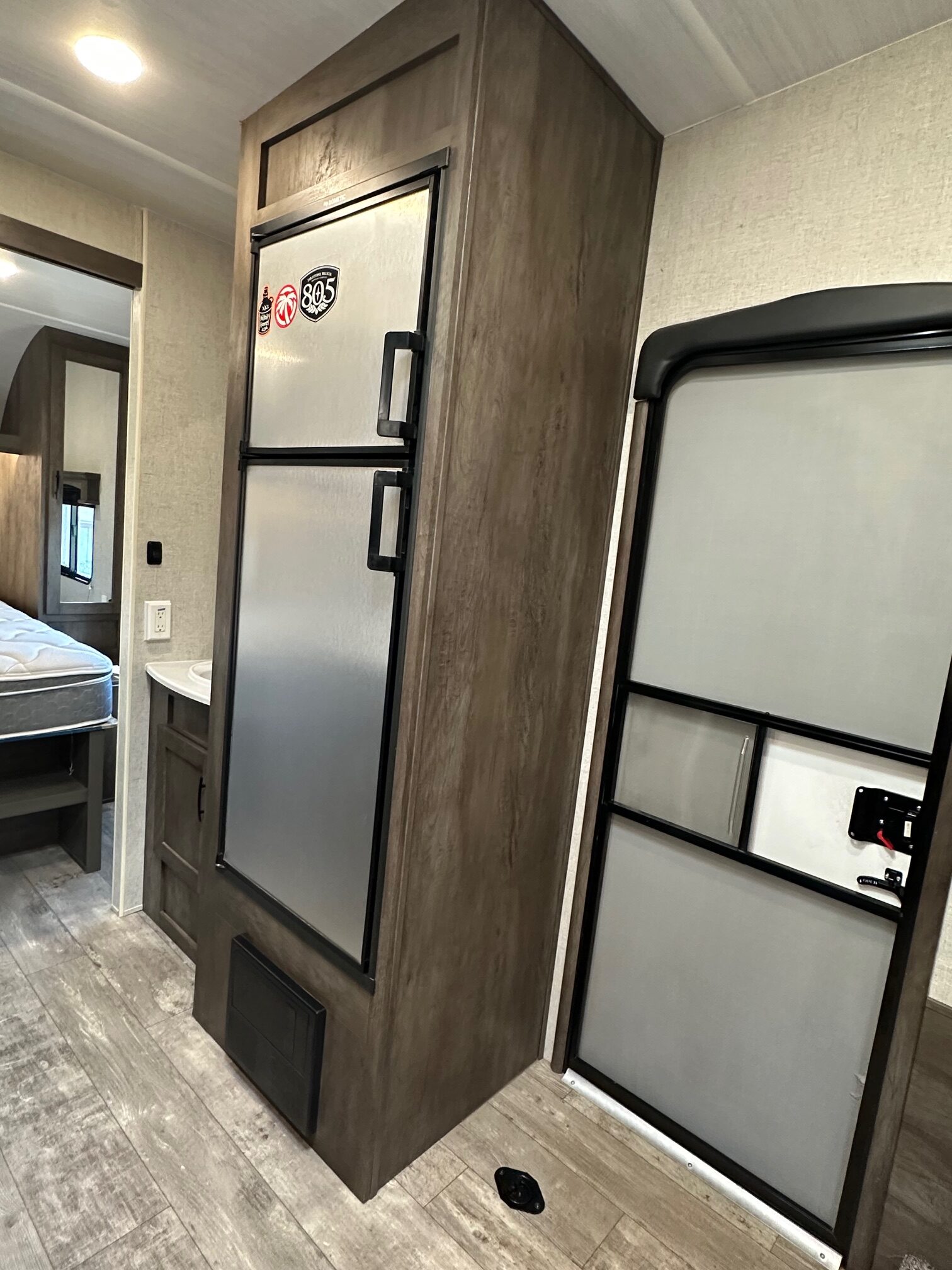 2021 Forest River Shockwave 25RQG-MX toy hauler 