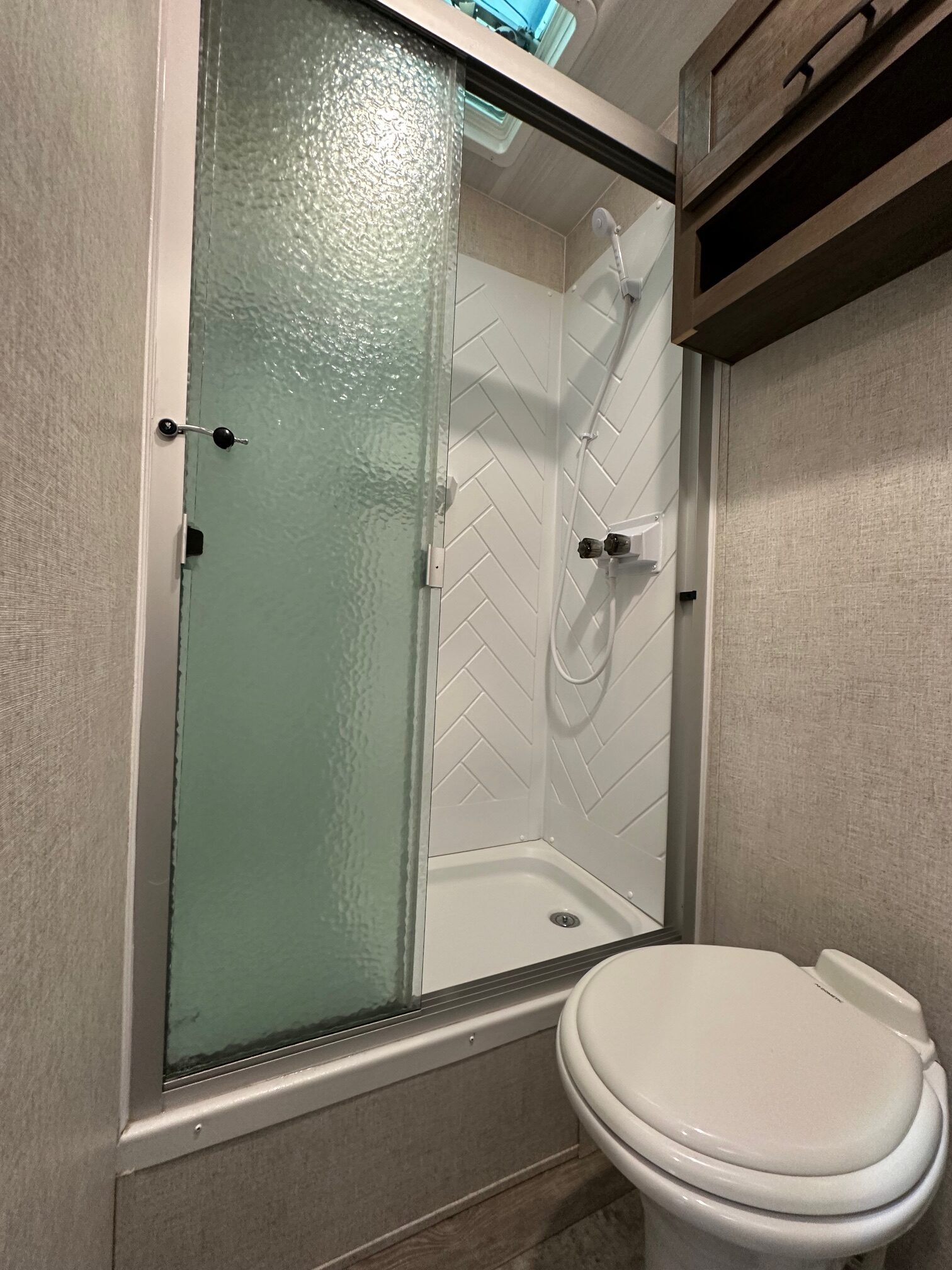 2021 Forest River Shockwave 25RQG-MX toy hauler 