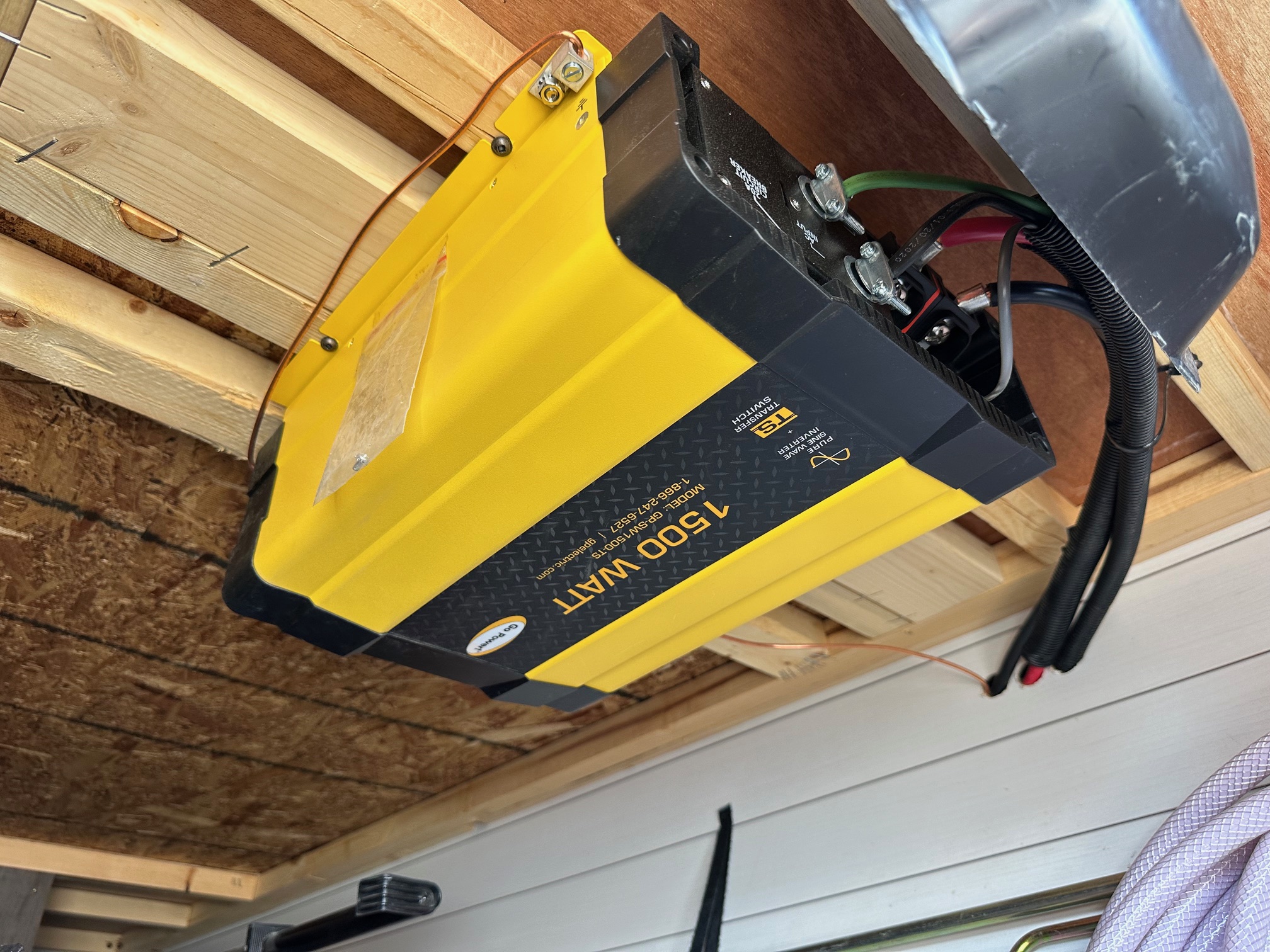 2021 Forest River Shockwave 25RQG-MX toy hauler 