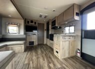 2020 Coachmen Catalina SBX 231MKS travel trailer