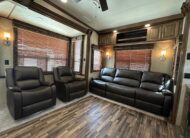 2016 Keystone Alpine 3600RS 5th wheel