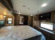 2016 Keystone Alpine 3600RS 5th wheel